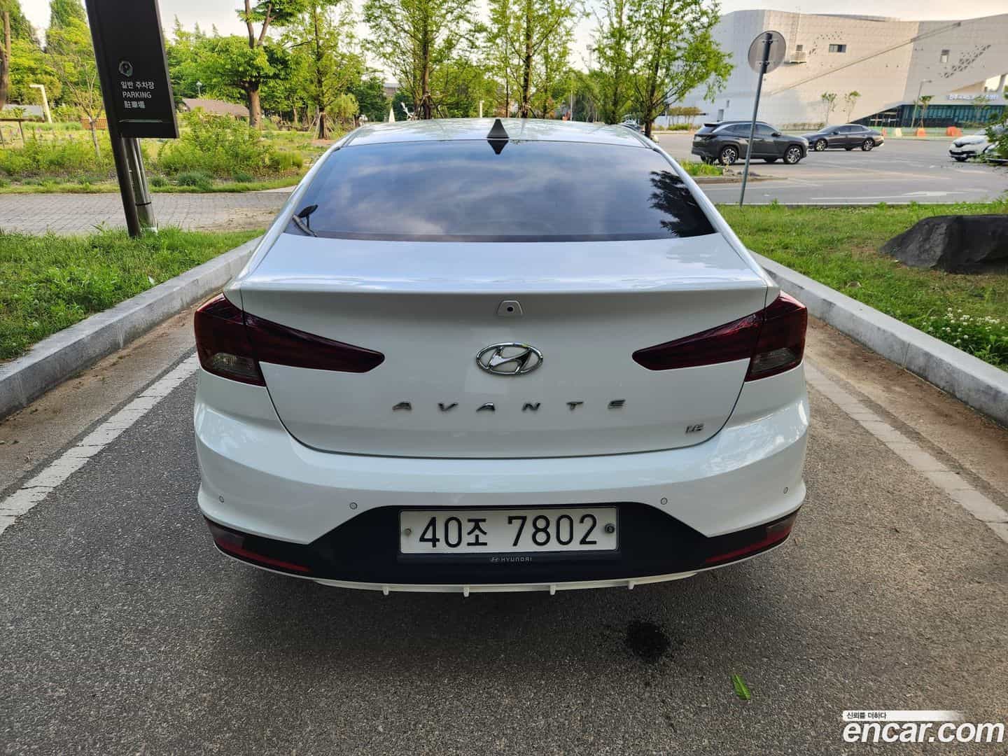AVANTE Hyundai 2019.5-OUTER-005