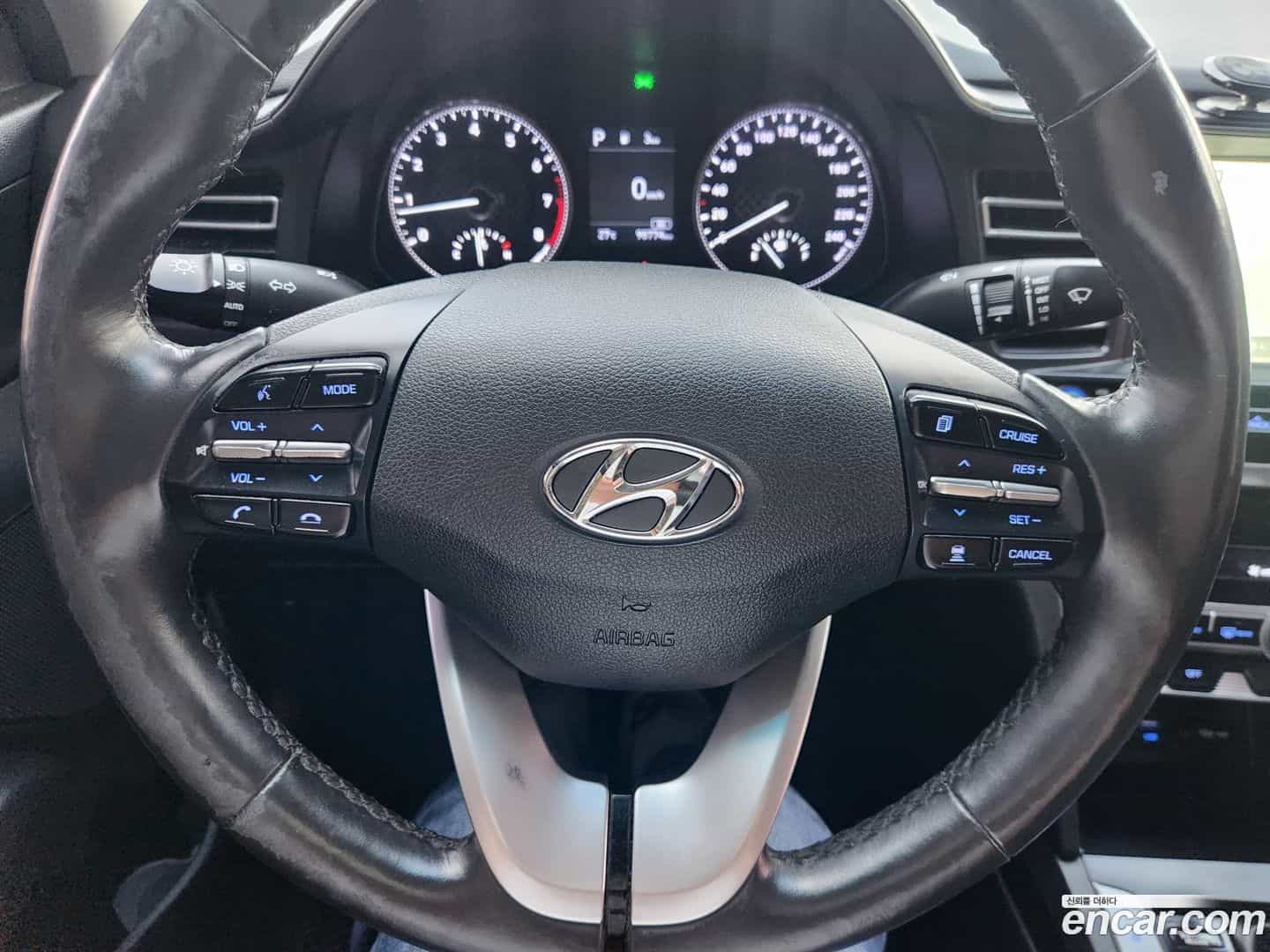 AVANTE Hyundai 2019.5-OPTION-019