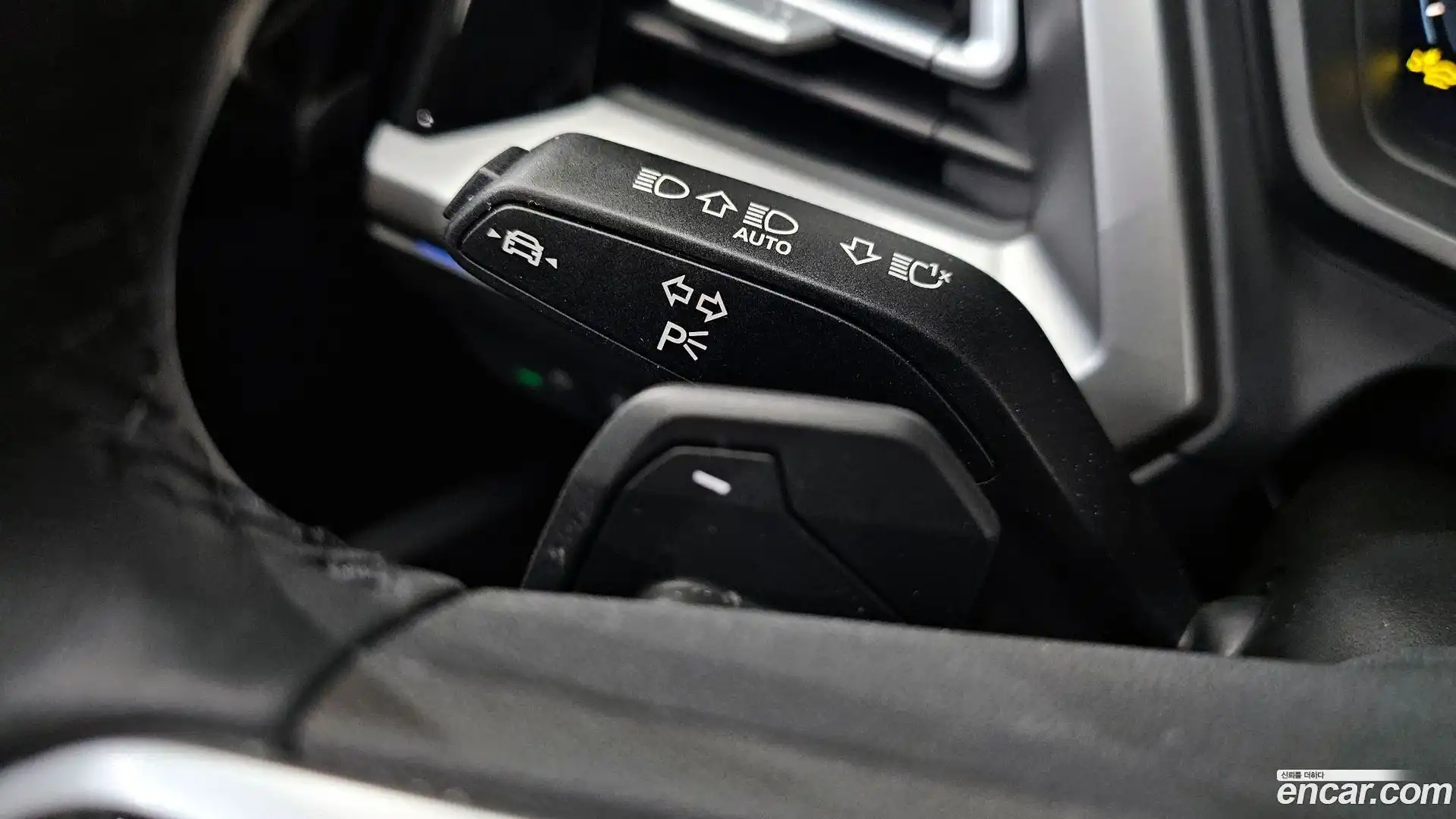 Q4 e-tron Audi 2025.5-OPTION-021