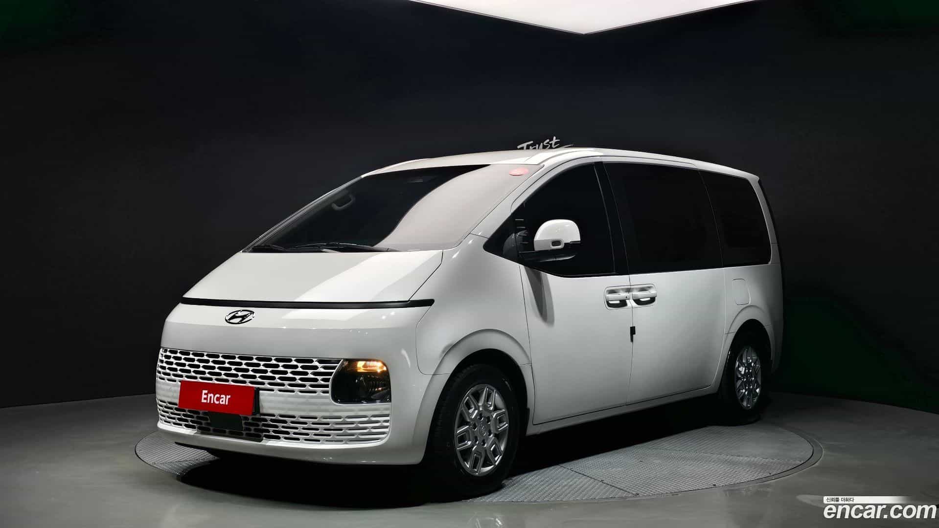Staria Hyundai 2022.7-OUTER-001