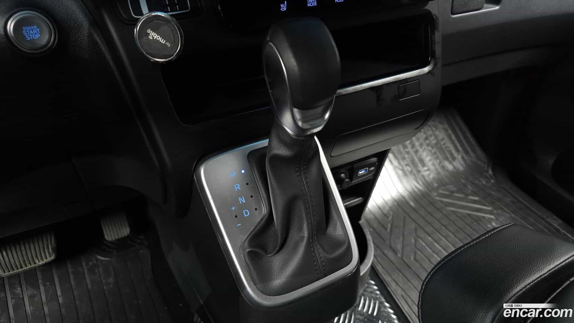 Staria Hyundai 2022.7-INNER-009
