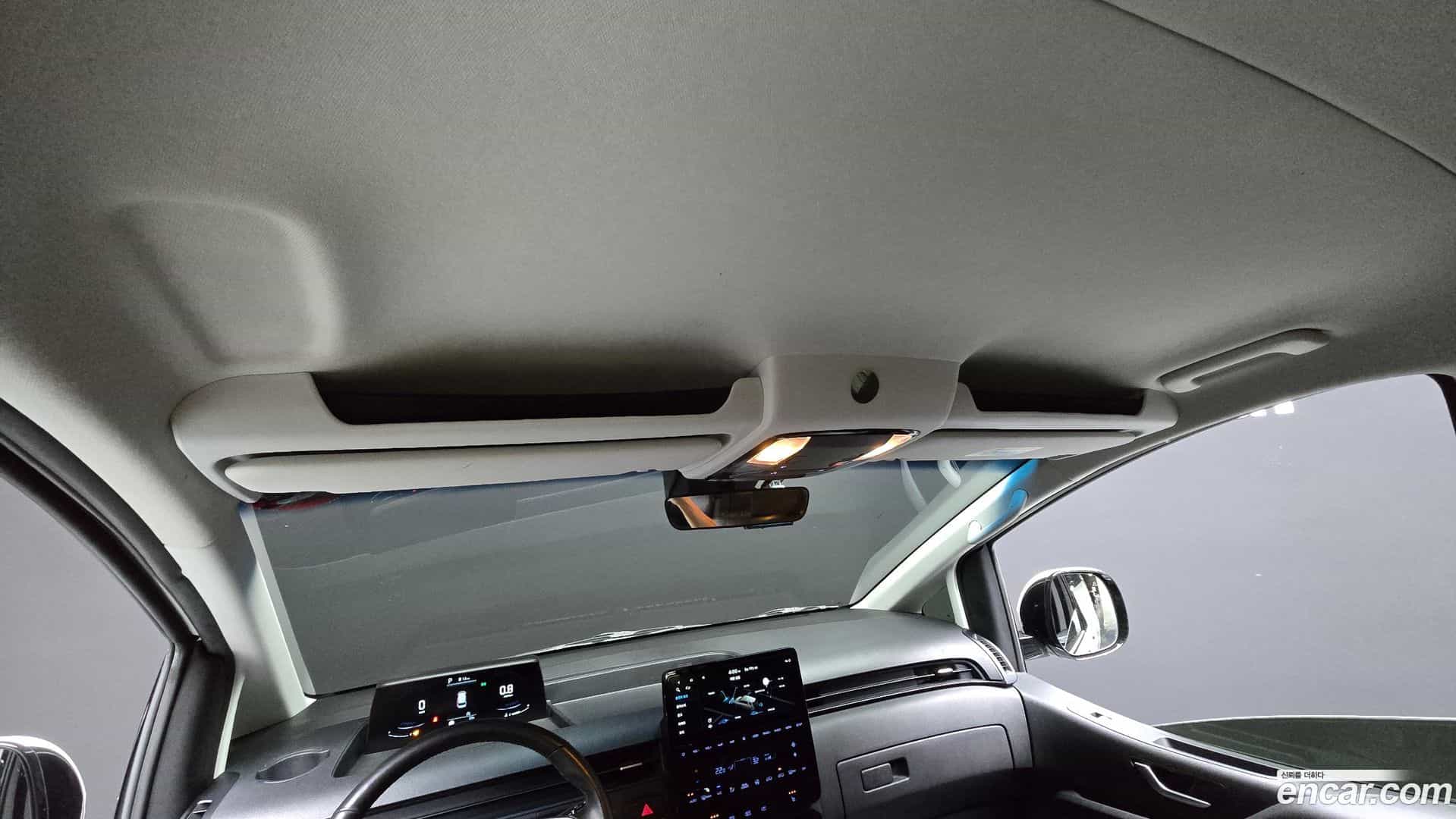 Staria Hyundai 2022.7-OPTION-024