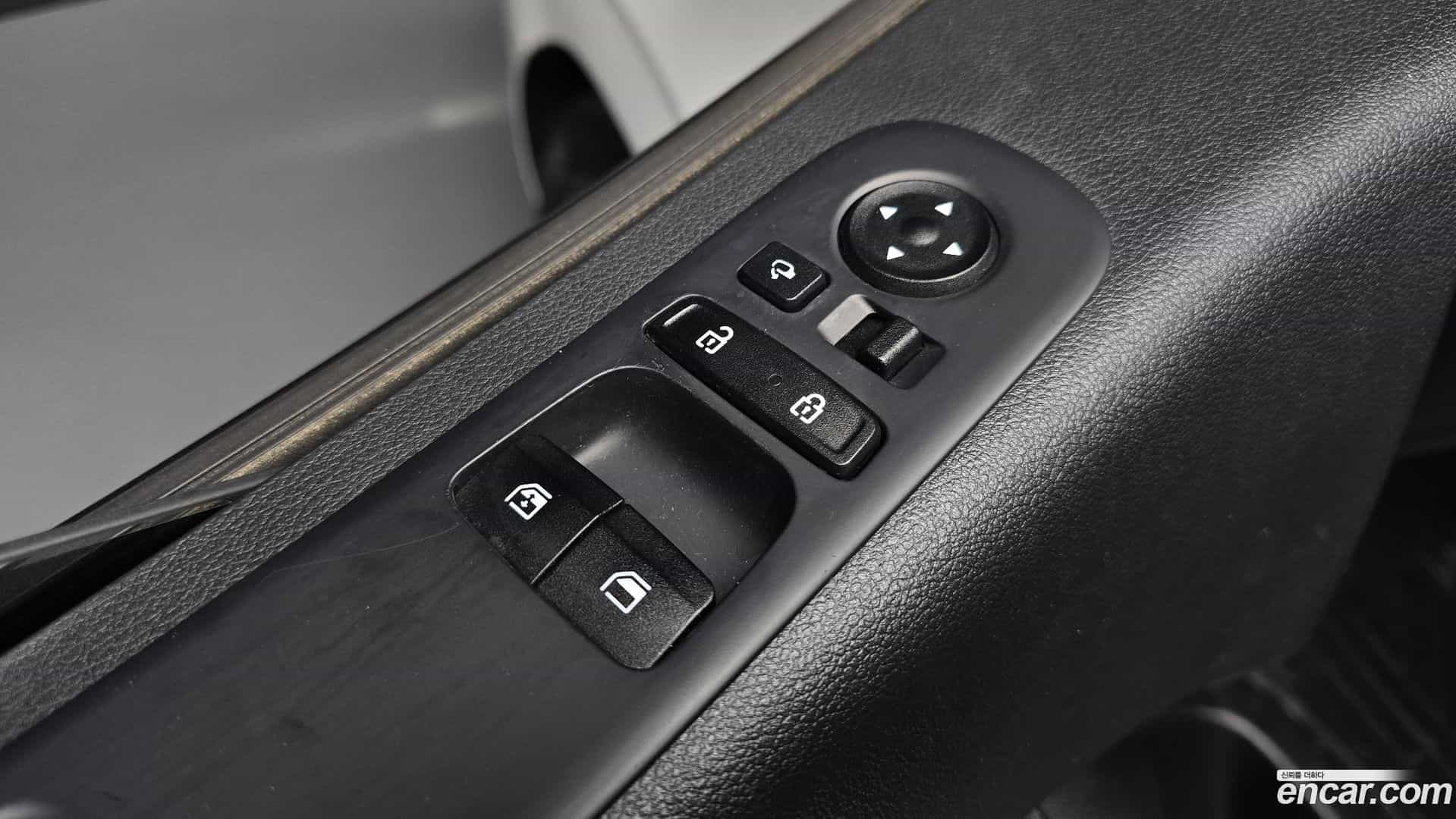 Staria Hyundai 2022.7-OPTION-042