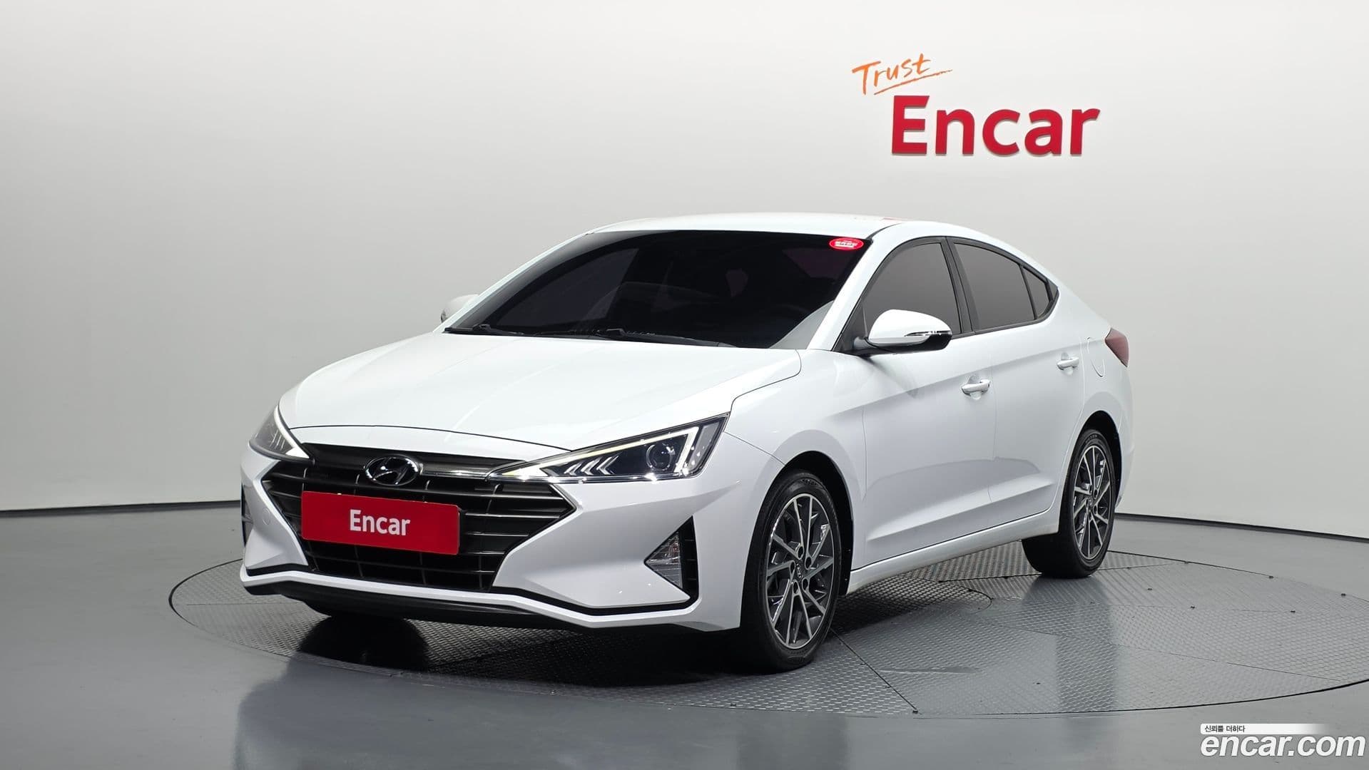 Main__Slider__Photo:AVANTE Hyundai 2019.2-0