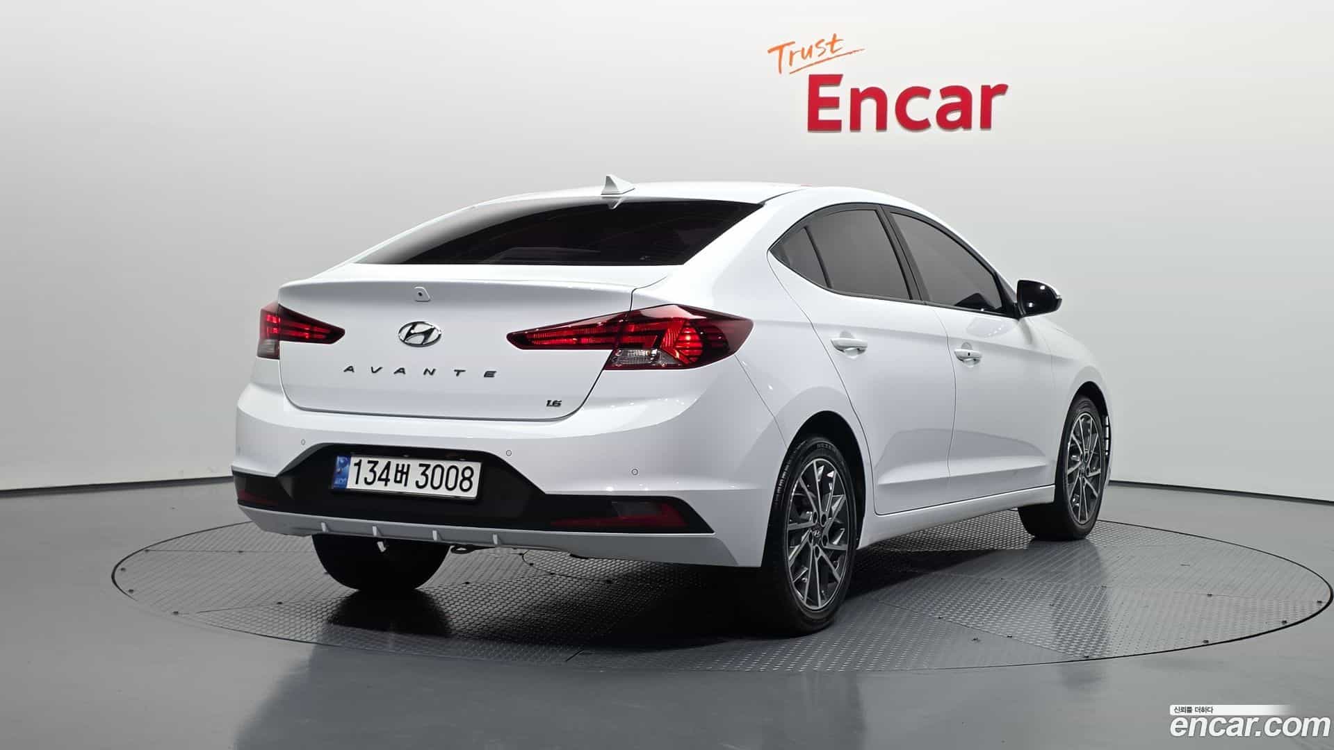 AVANTE Hyundai 2019.2-OUTER-002