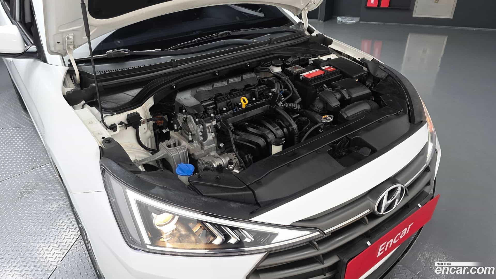 AVANTE Hyundai 2019.2-OUTER-006