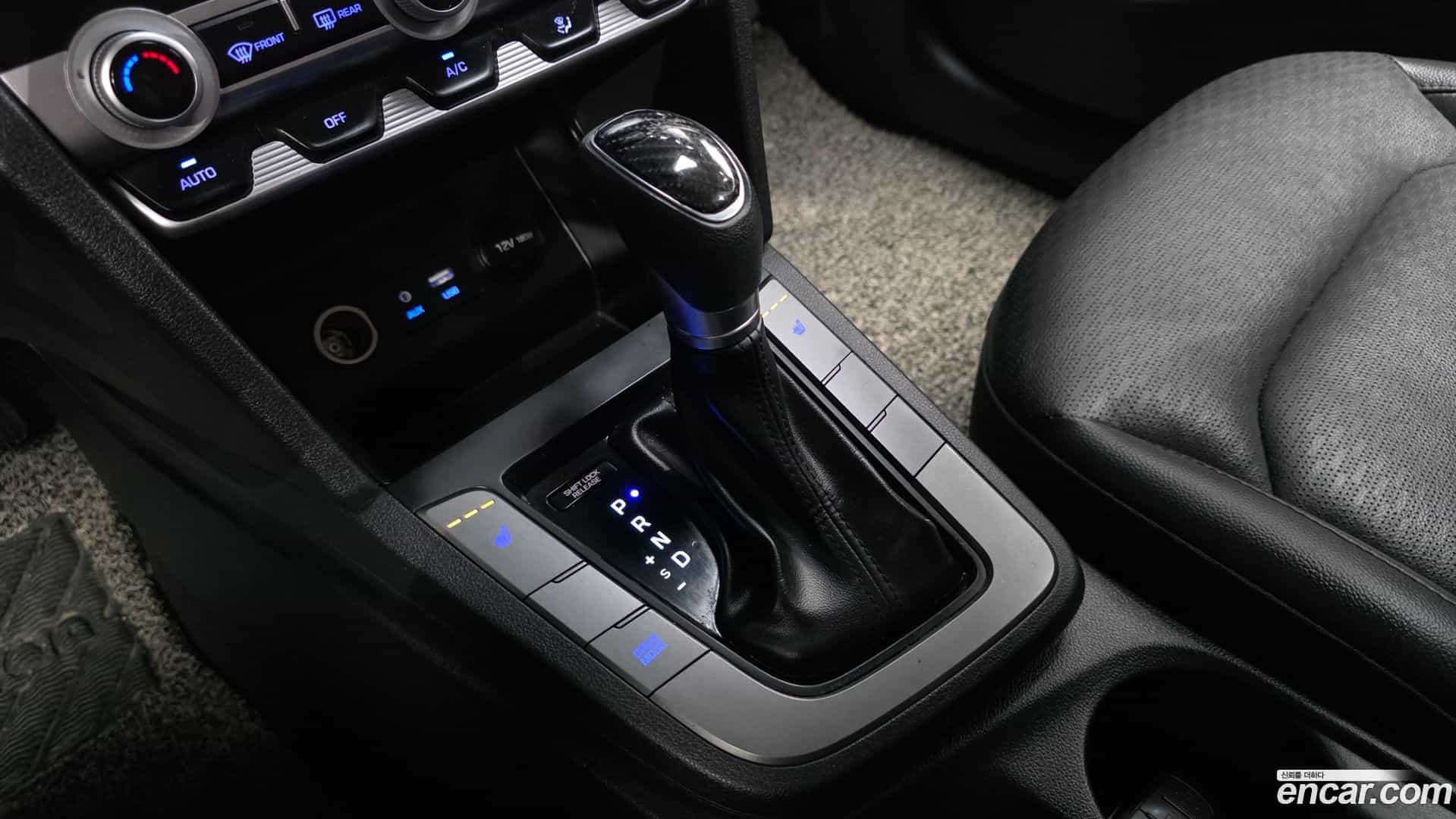 AVANTE Hyundai 2019.2-INNER-009