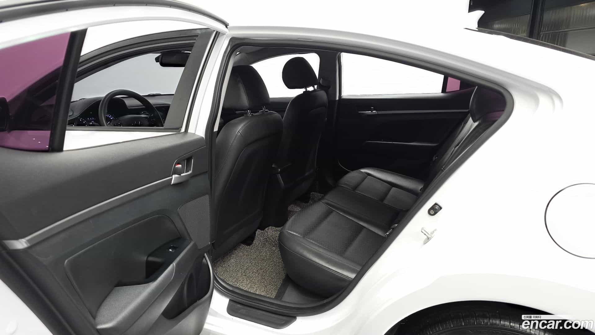 AVANTE Hyundai 2019.2-OPTION-016