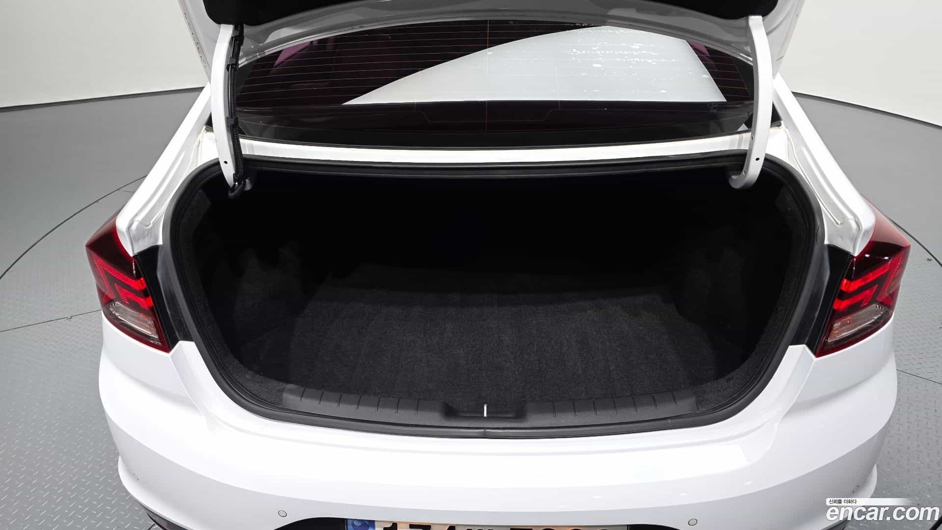 AVANTE Hyundai 2019.2-OPTION-024
