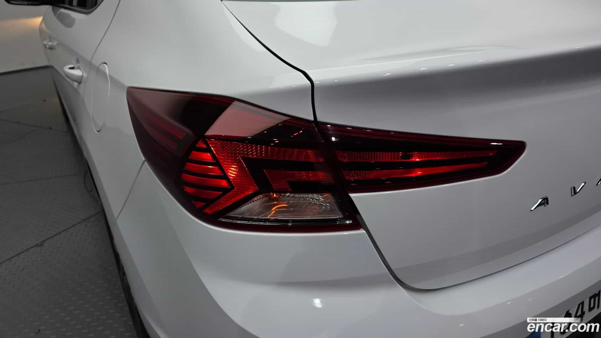 AVANTE Hyundai 2019.2-OUTER-033