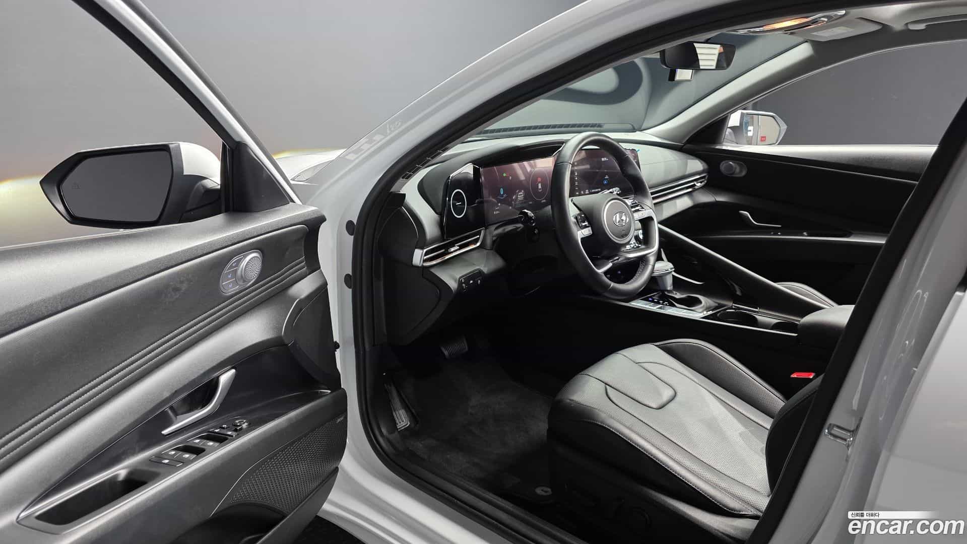 AVANTE Hyundai 2021.11-INNER-010