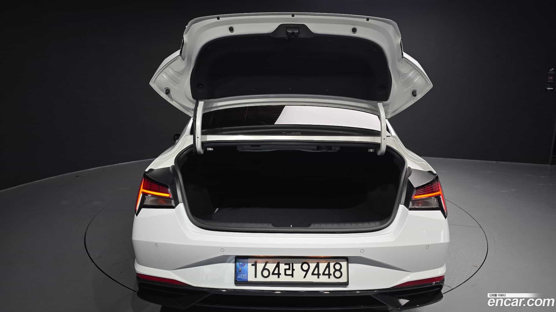 AVANTE Hyundai 2021.11-OPTION-024
