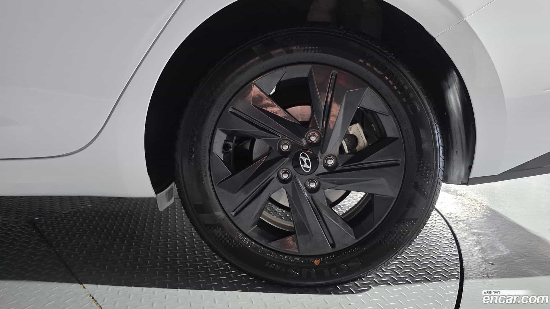 AVANTE Hyundai 2021.11-OUTER-031