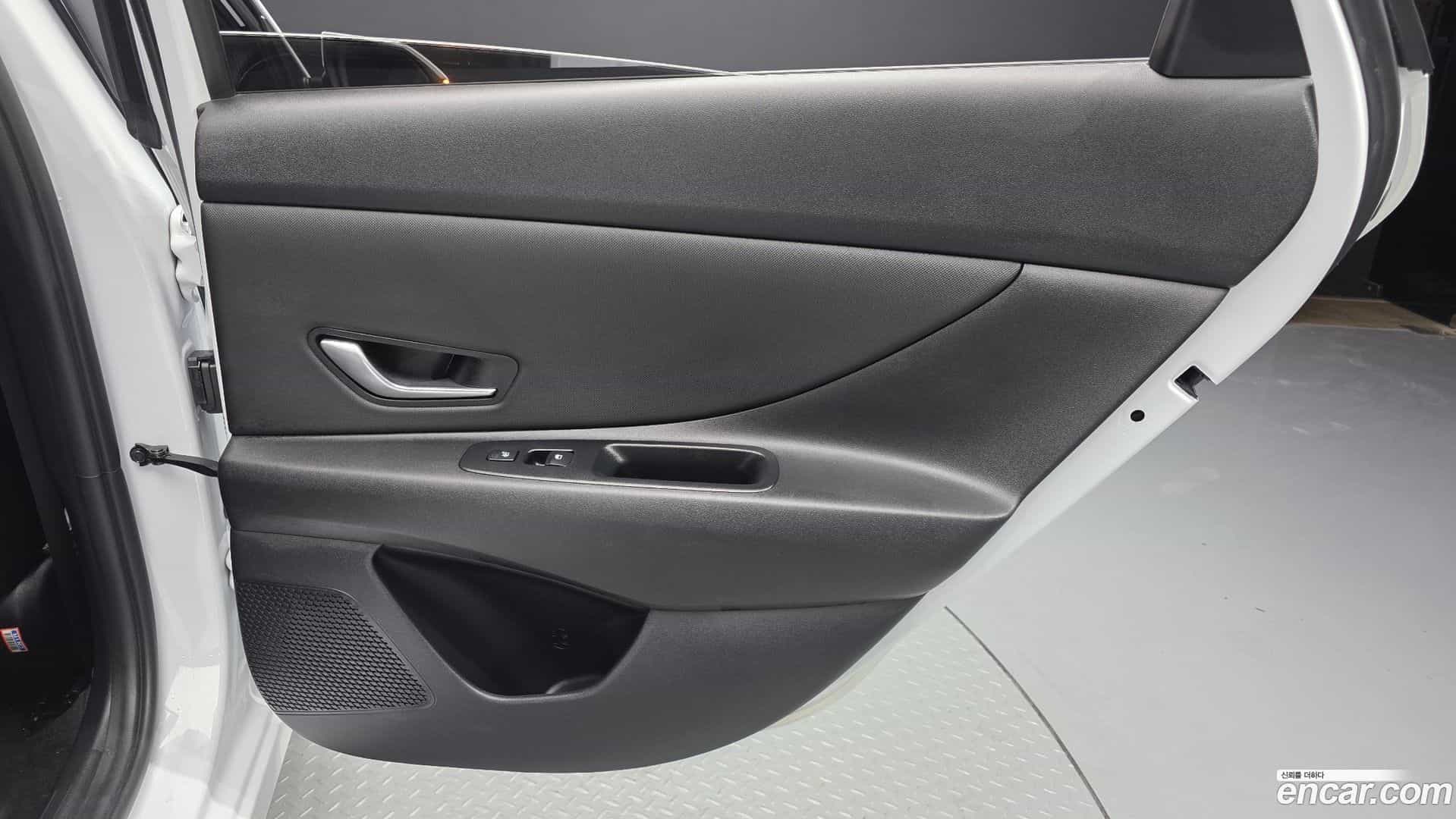 AVANTE Hyundai 2021.11-OPTION-044