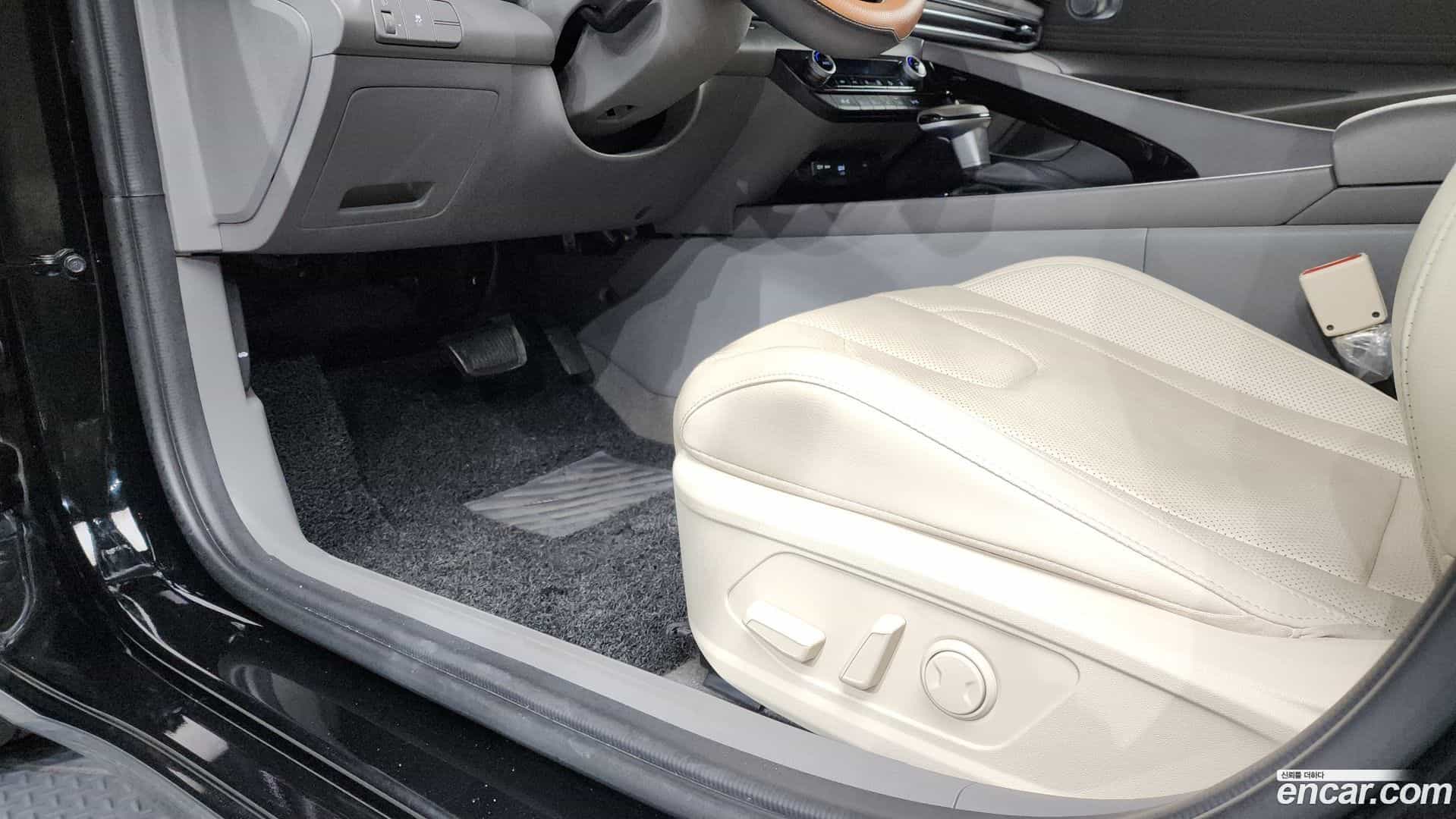 AVANTE Hyundai 2023.7-OPTION-040