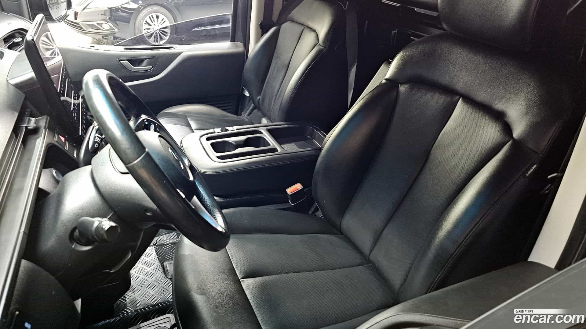 Staria Hyundai 2021.4-OPTION-040