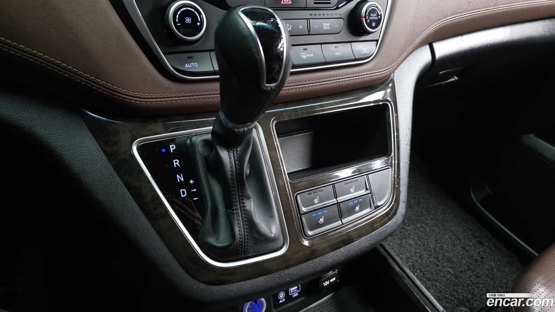 Starex Hyundai 2019.5-INNER-009