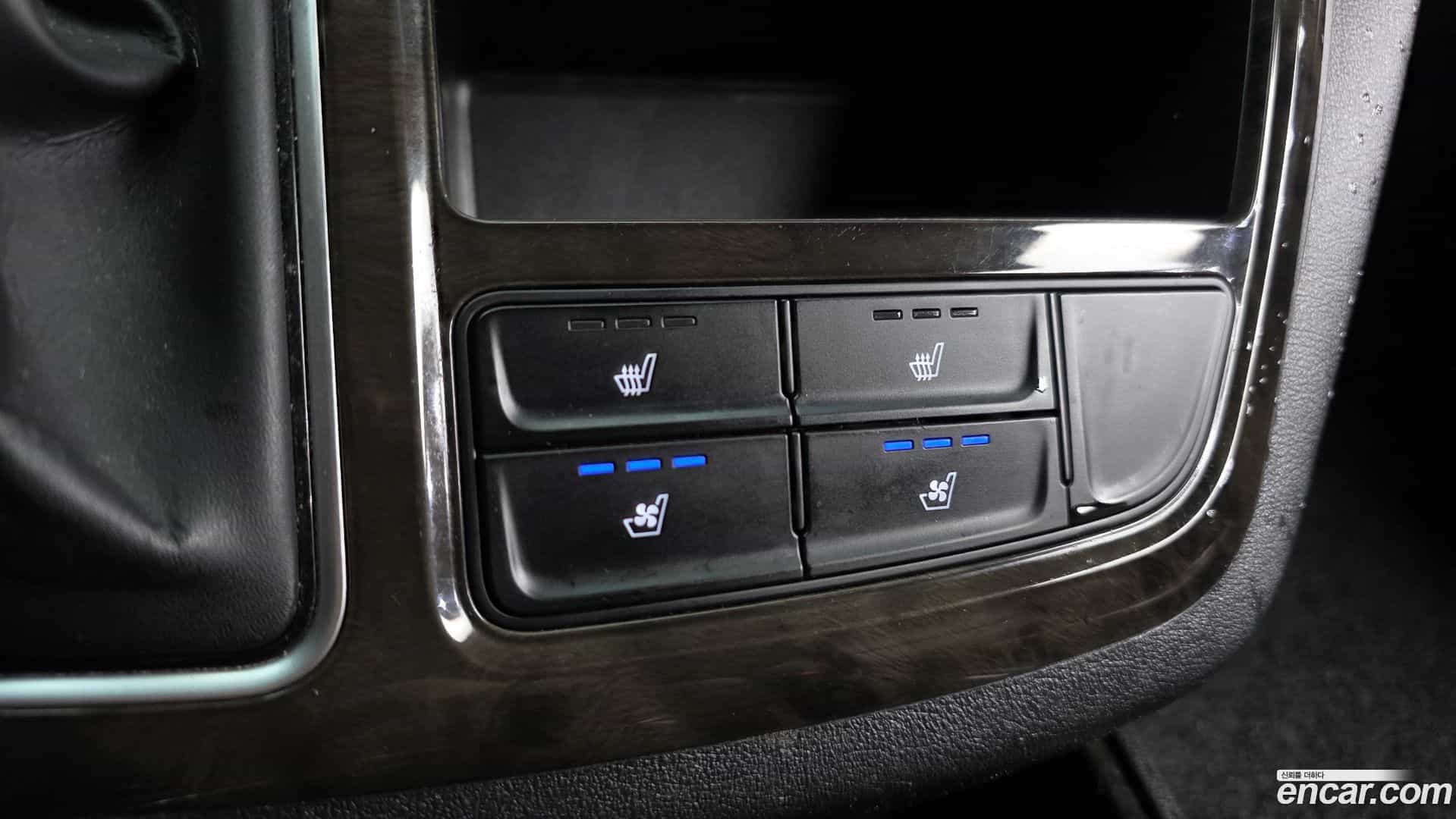 Starex Hyundai 2019.5-OPTION-020