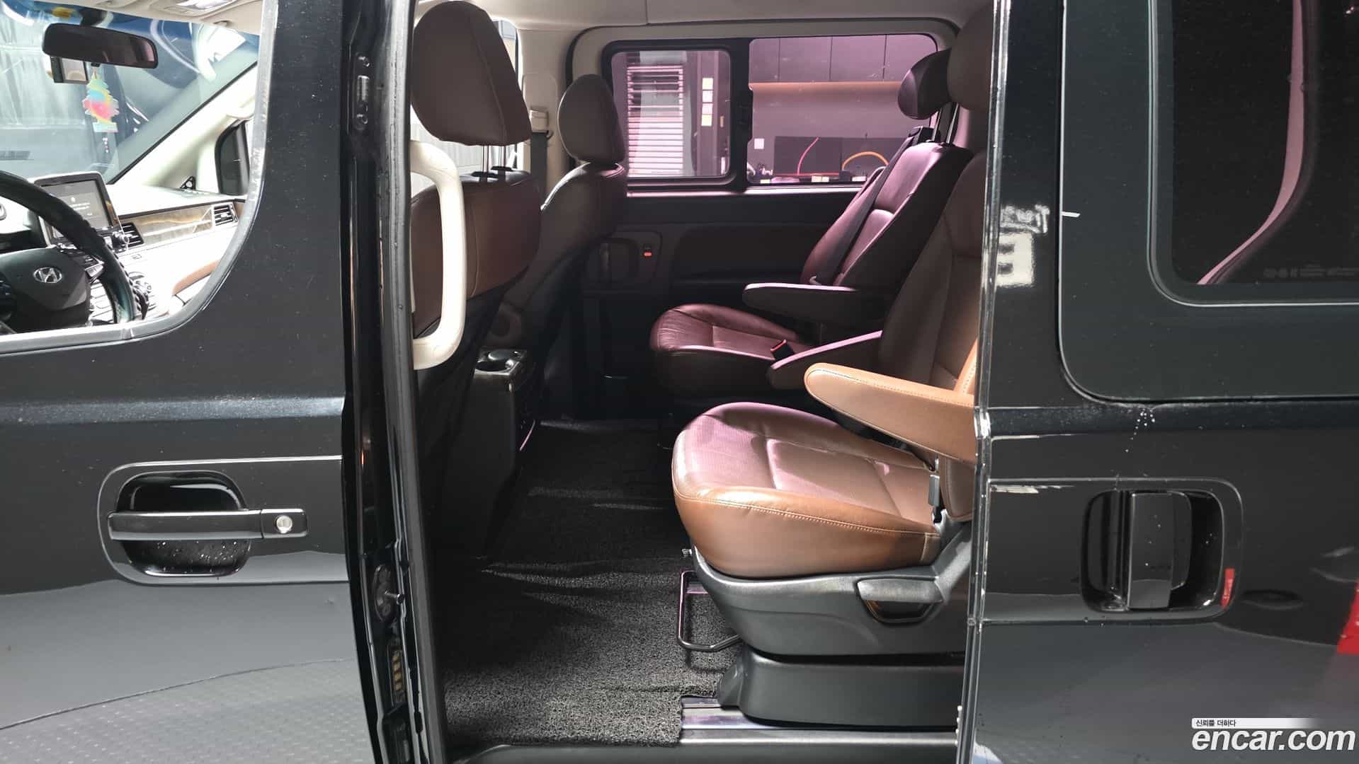 Starex Hyundai 2019.5-INNER-036