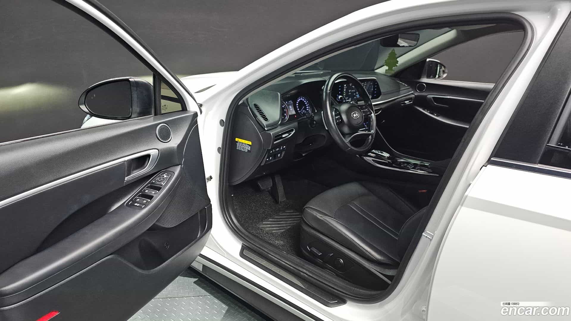 Sonata Hyundai 2019.4-INNER-010