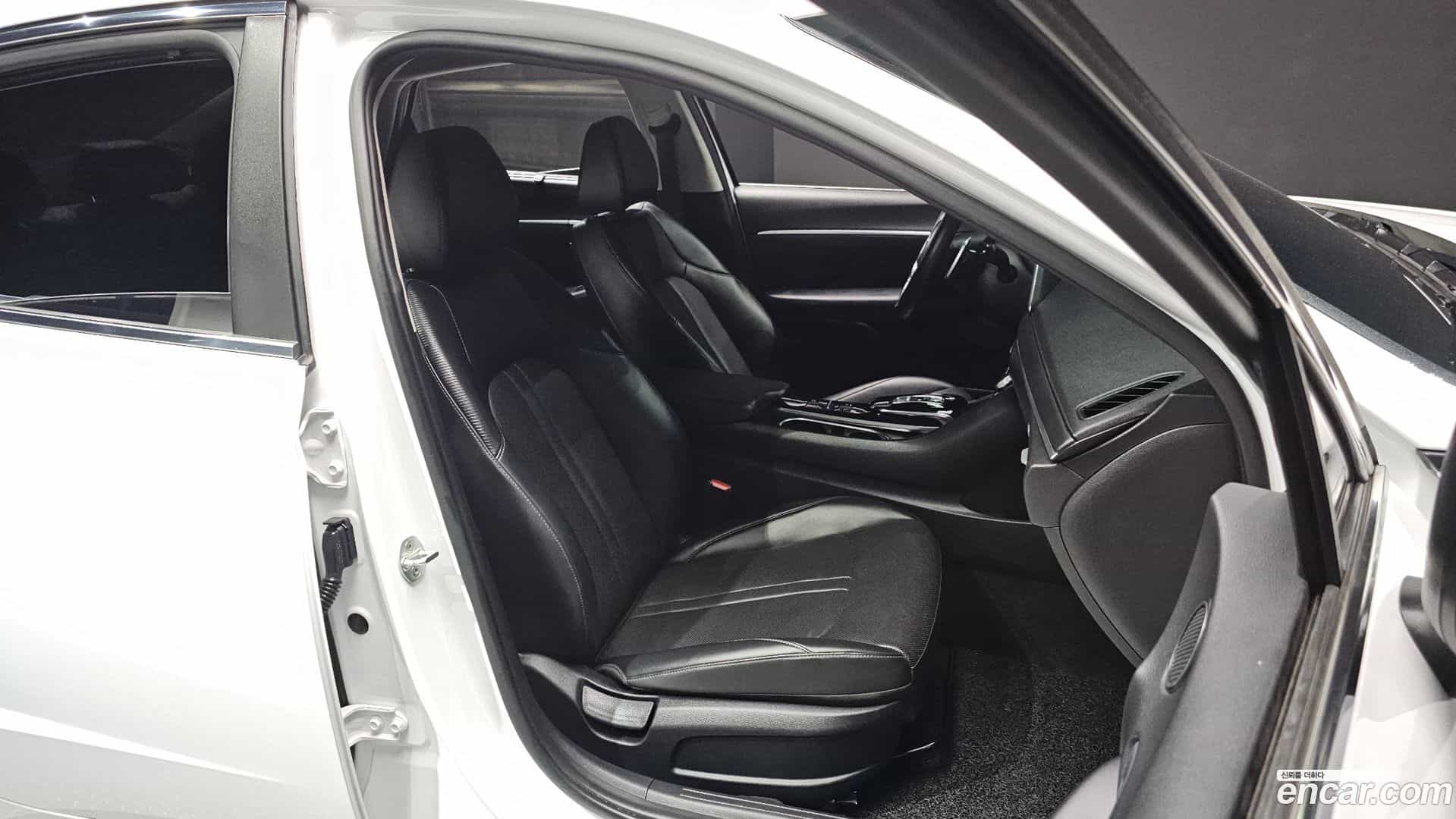 Sonata Hyundai 2019.4-OPTION-016