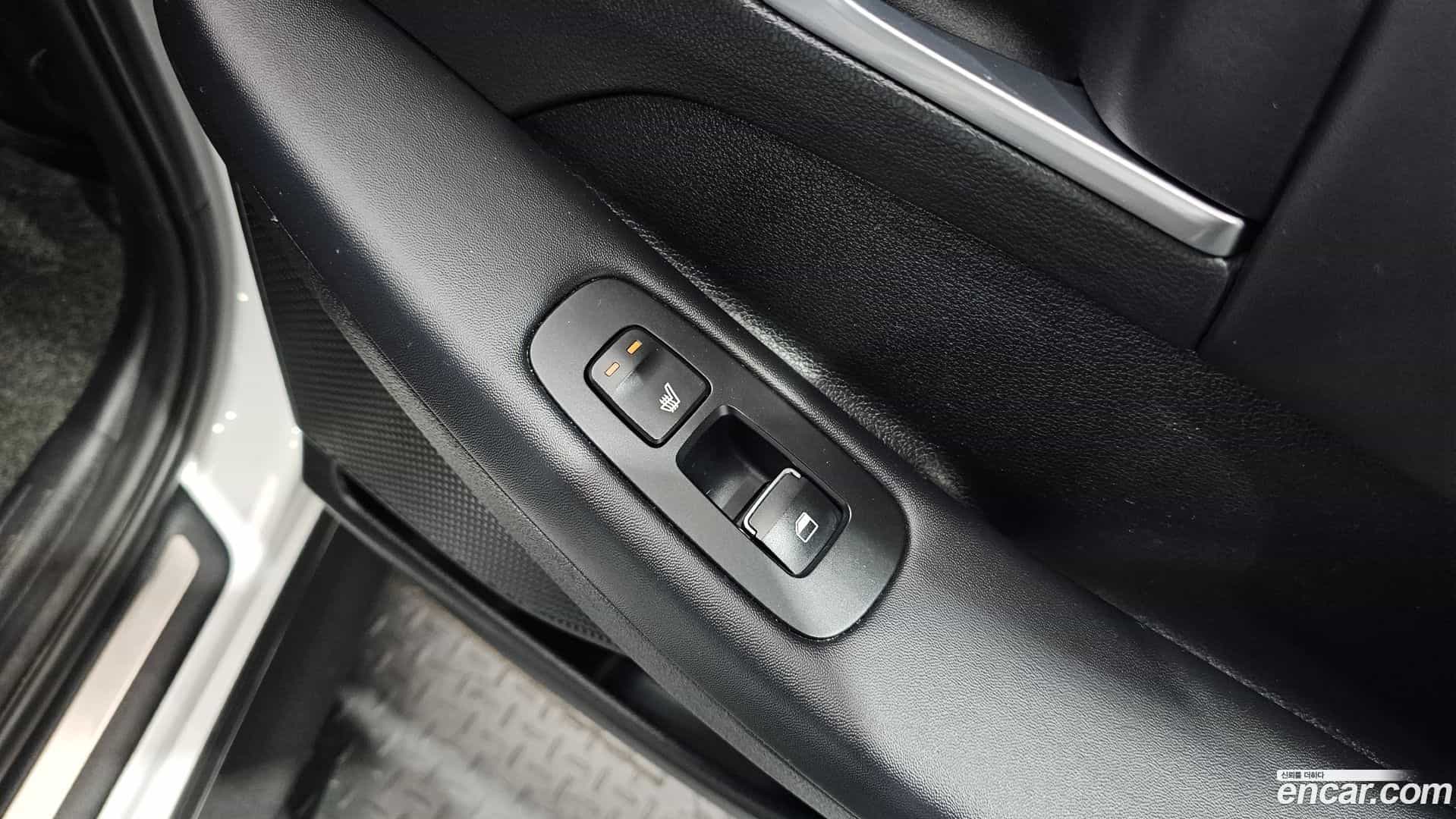Sonata Hyundai 2019.4-OPTION-023