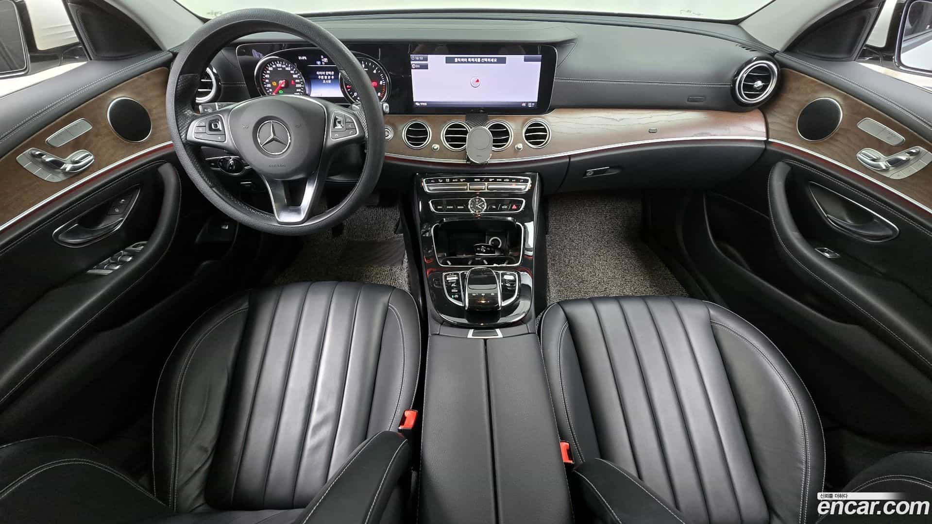 E-Class Mercedes-Benz 2017.0-INNER-007