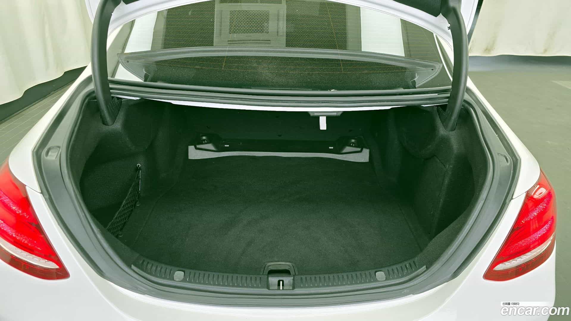 E-Class Mercedes-Benz 2017.0-OPTION-024