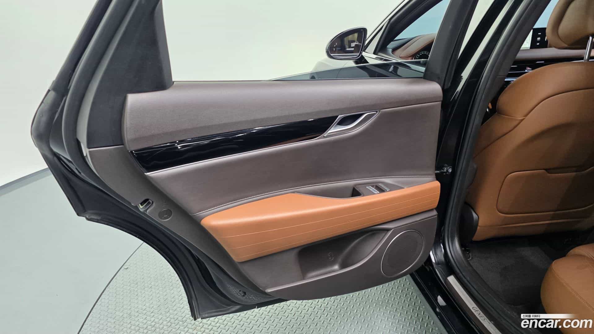 G80 Genesis 2021.3-INNER-035
