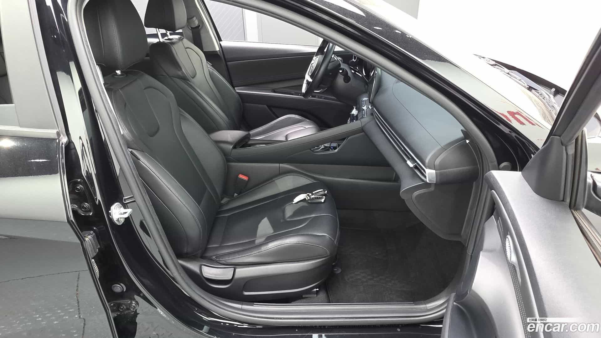 AVANTE Hyundai 2021.11-OPTION-017