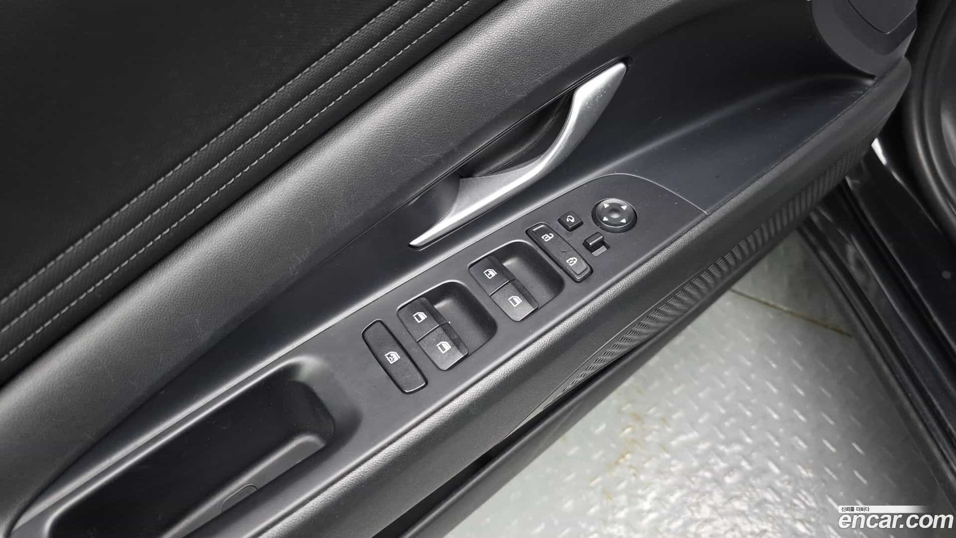 AVANTE Hyundai 2021.11-OPTION-018