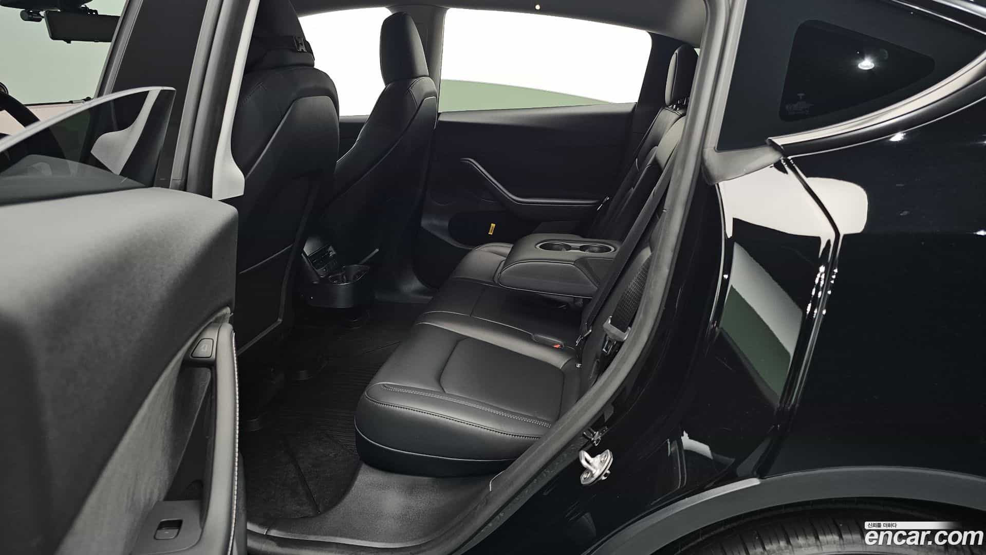 Model Y Tesla 2024.2-INNER-036