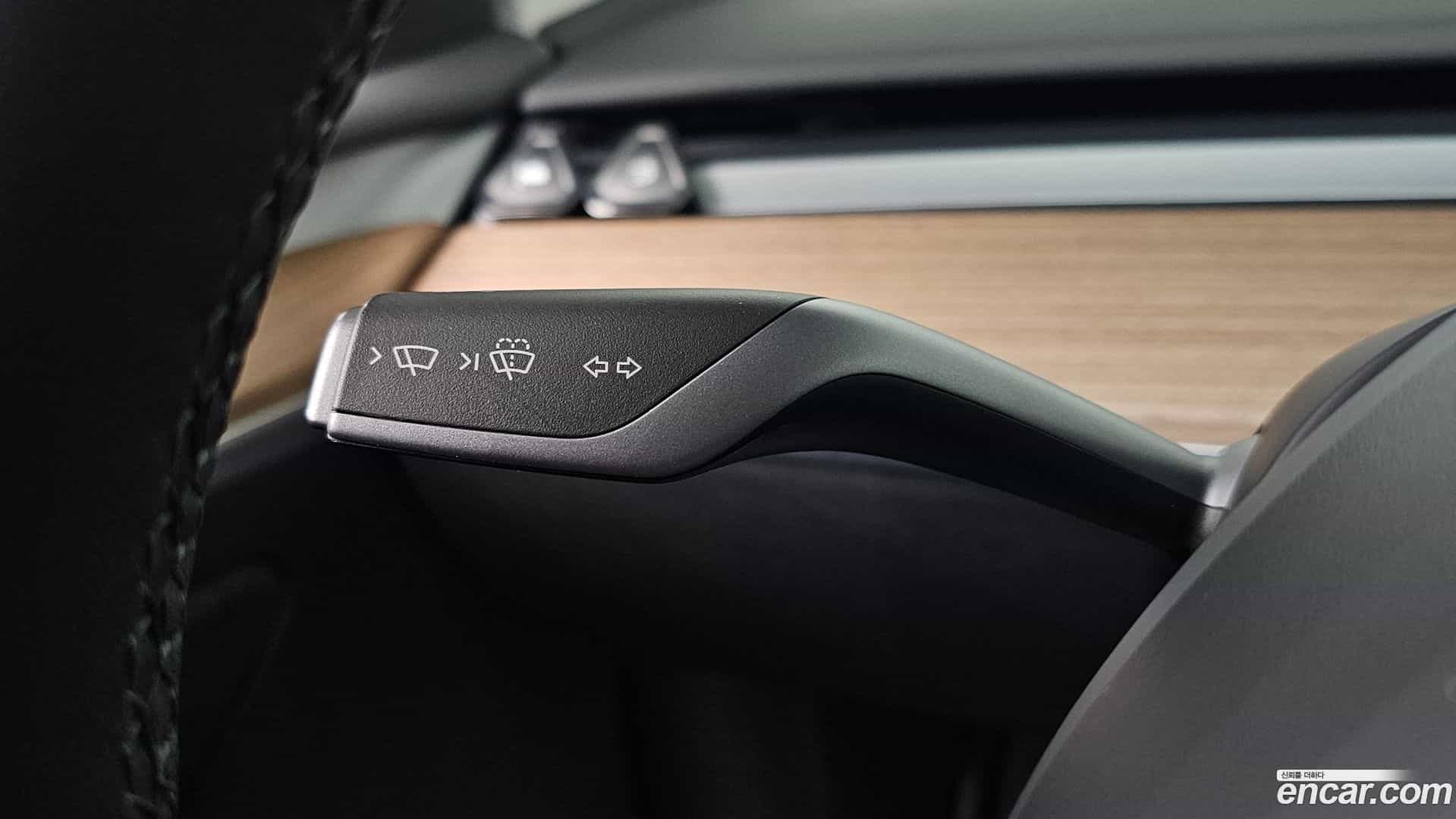 Model Y Tesla 2024.2-OPTION-042