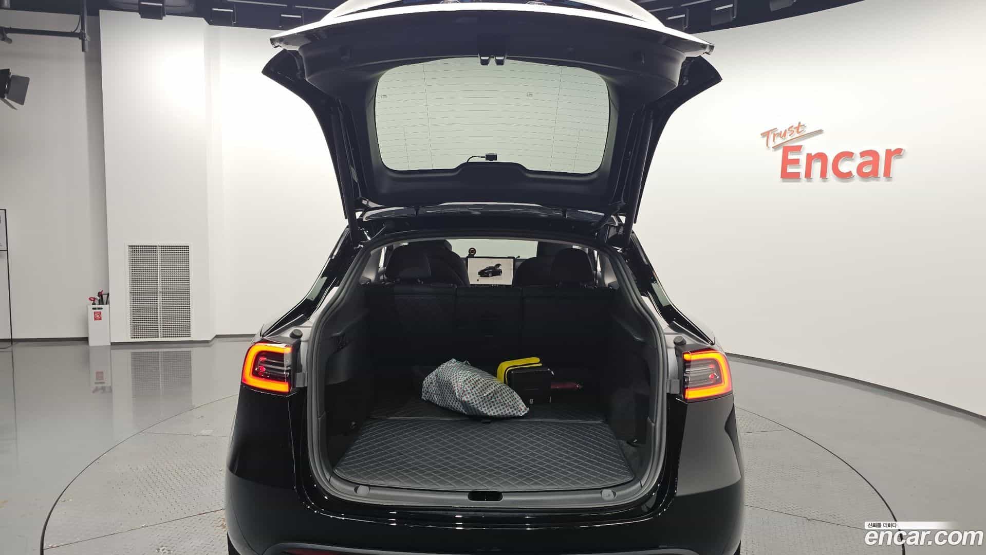 Model Y Tesla 2024.2-OPTION-045
