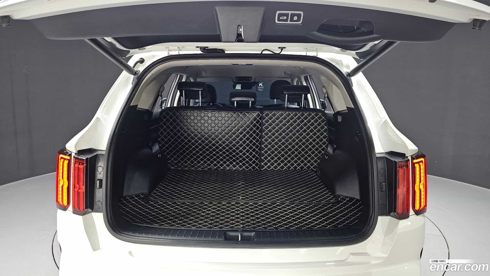 Sorento Kia 2023.0-OPTION-020