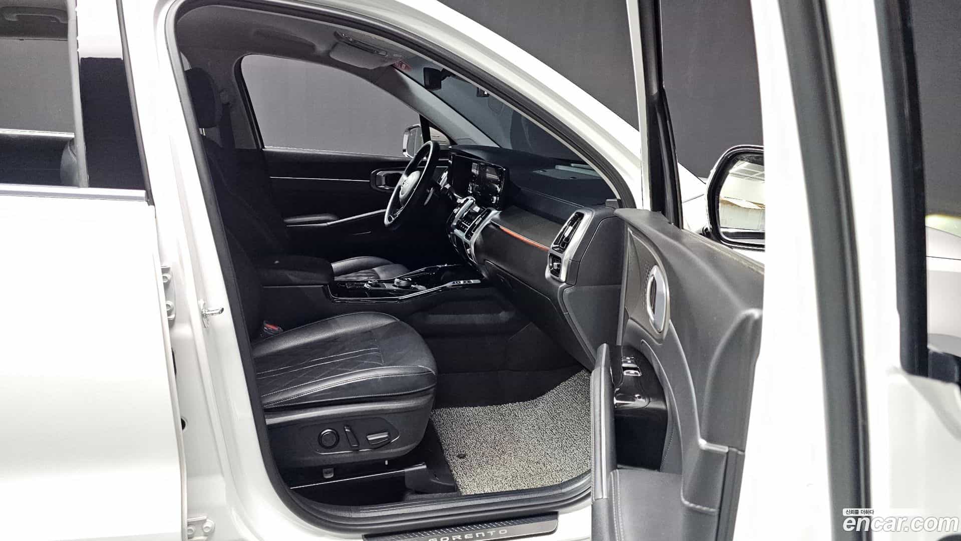 Sorento Kia 2023.0-OPTION-021