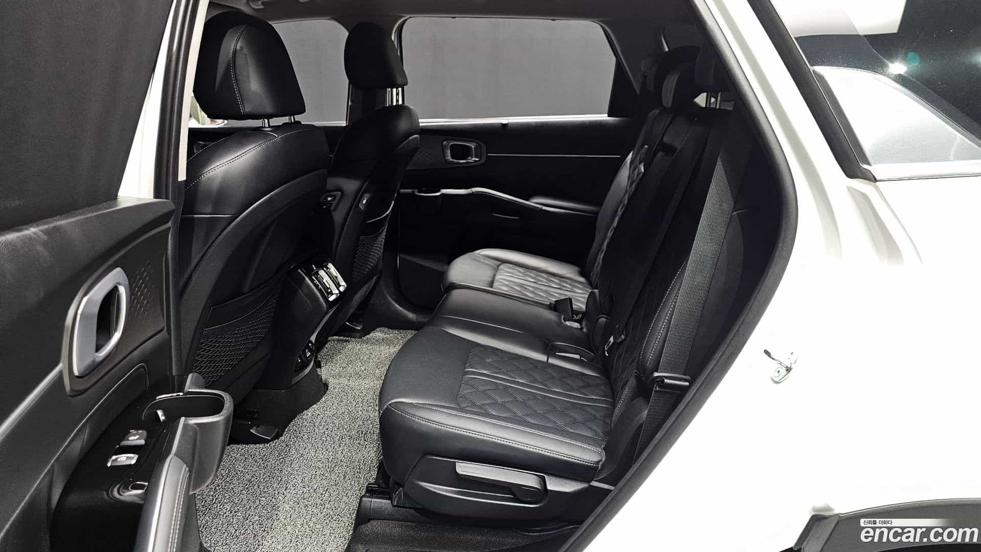Sorento Kia 2023.0-INNER-036