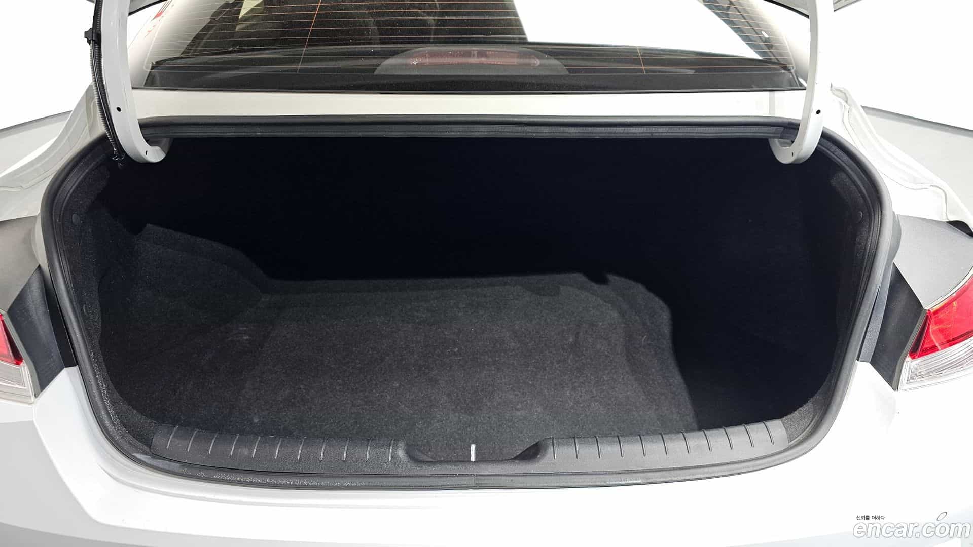 AVANTE Hyundai 2020.9-OPTION-020