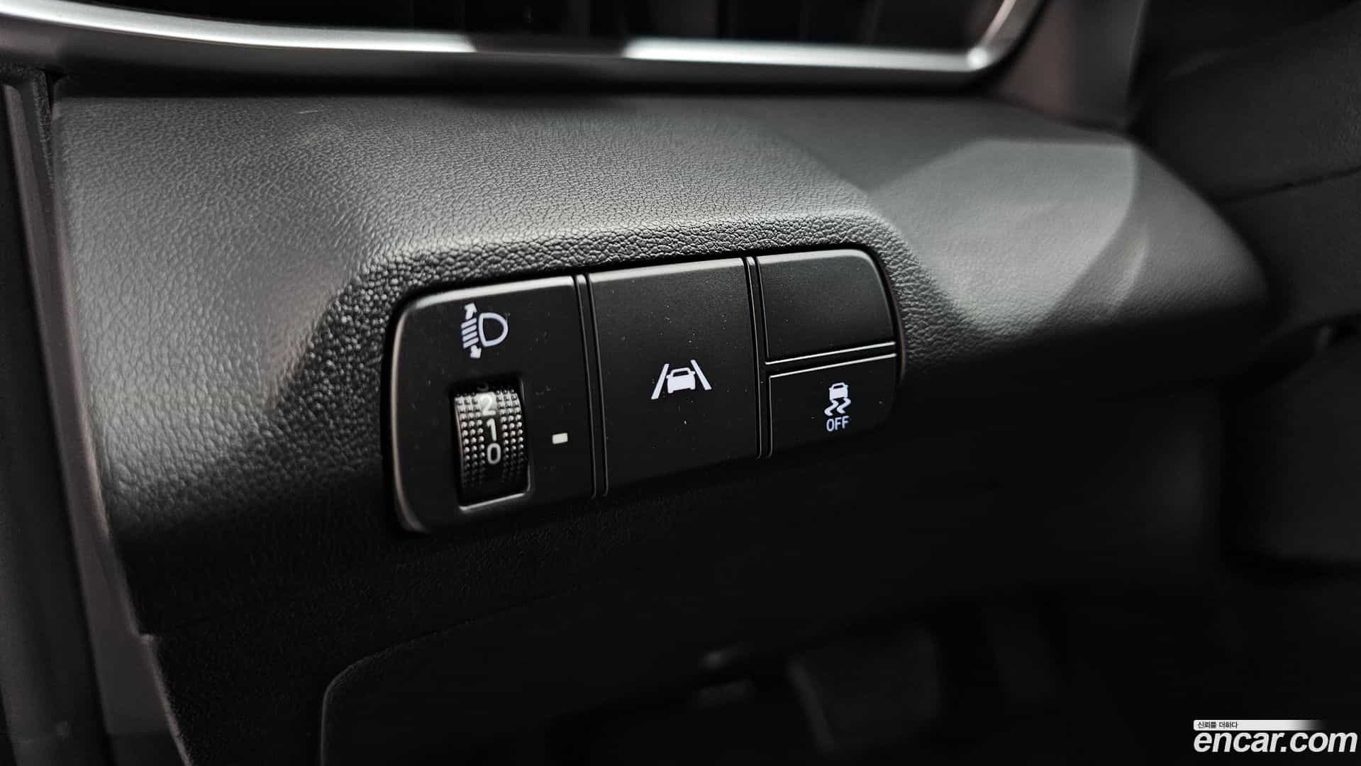 AVANTE Hyundai 2020.9-OPTION-023