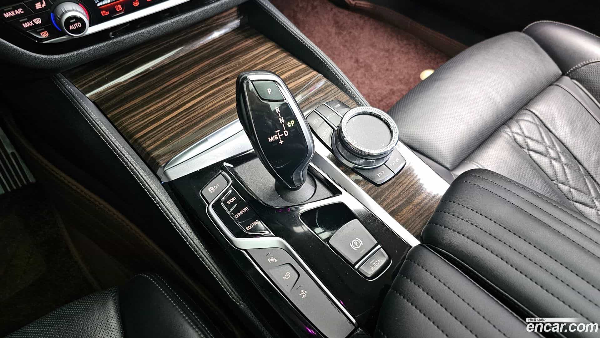 Gran Turismo BMW 2019.6-INNER-009