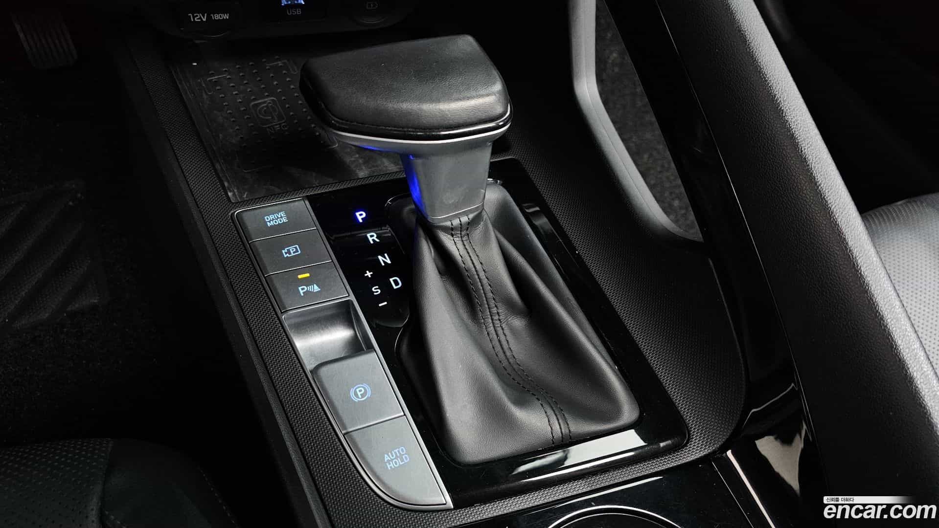 AVANTE Hyundai 2020.5-INNER-009