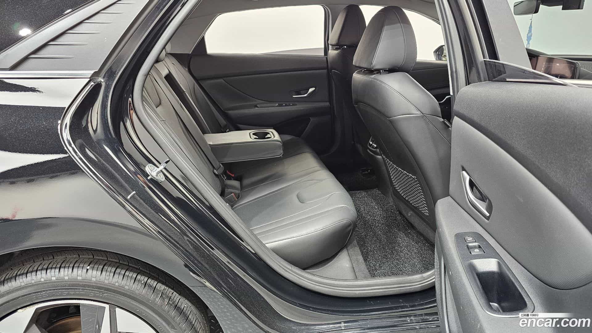 AVANTE Hyundai 2020.5-OPTION-015