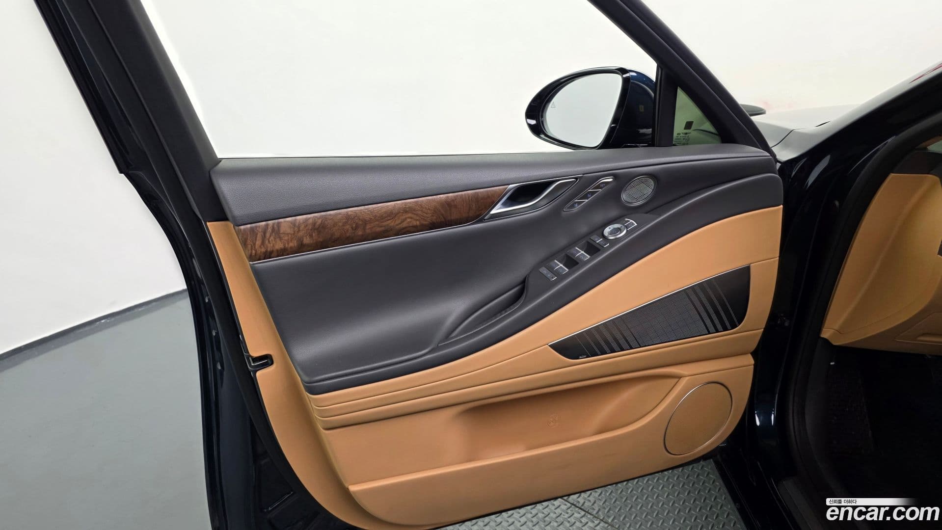 Main__Slider__Photo:G80 Genesis 2022.2-23
