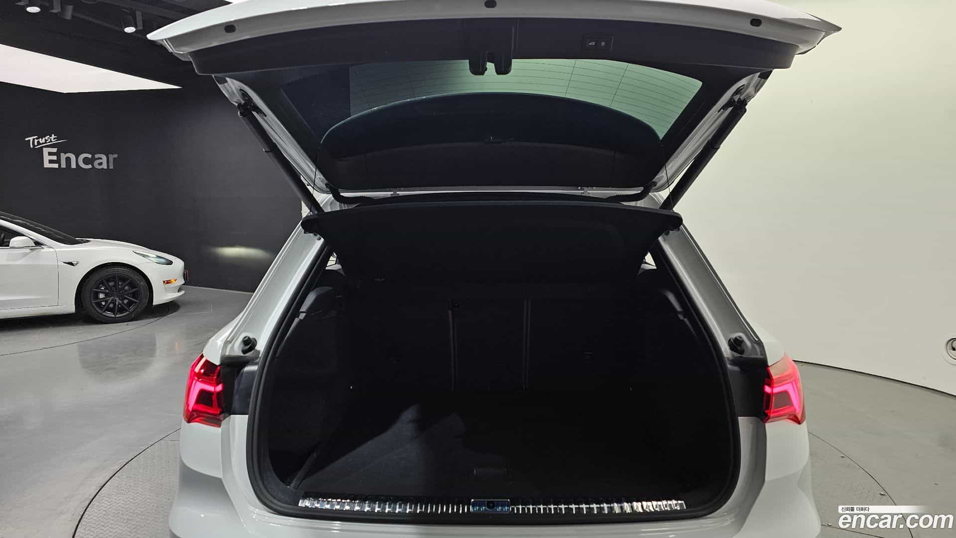 Q3 Audi 2023.3-OPTION-024
