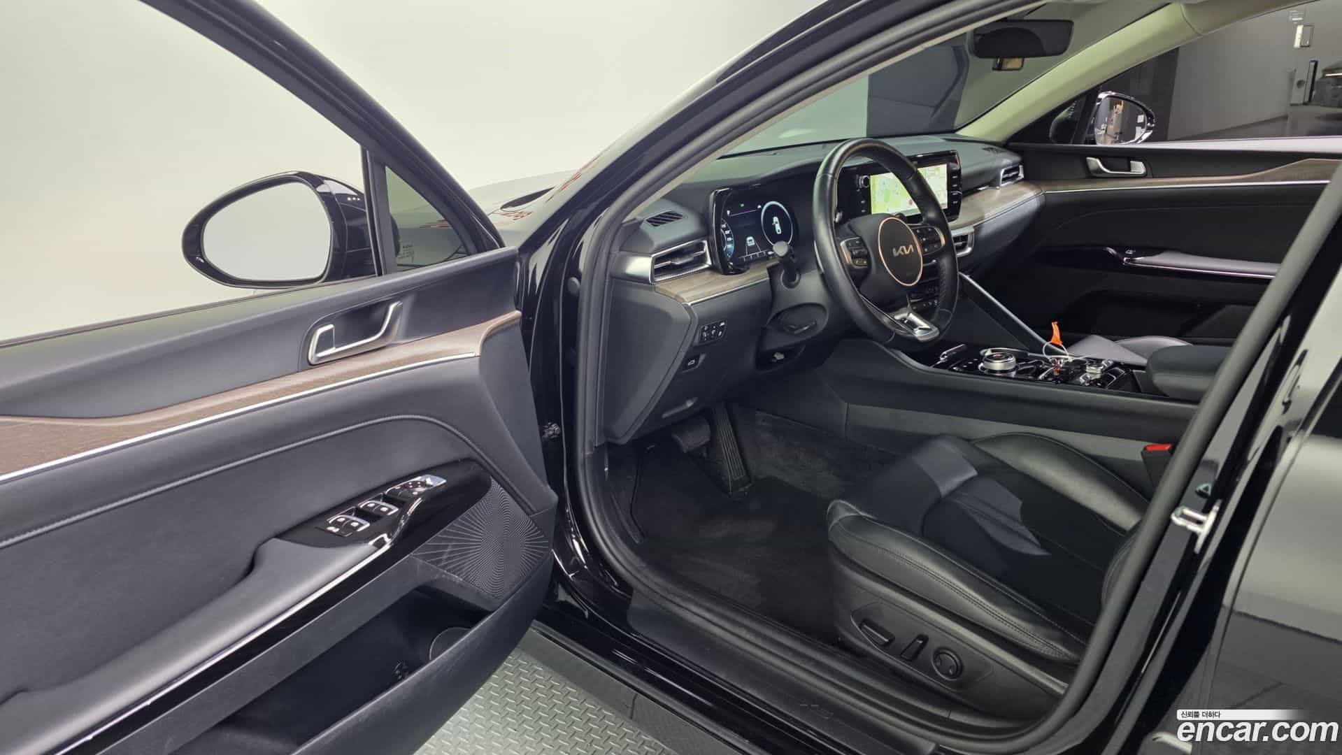 K5 Kia 2023.4-INNER-010