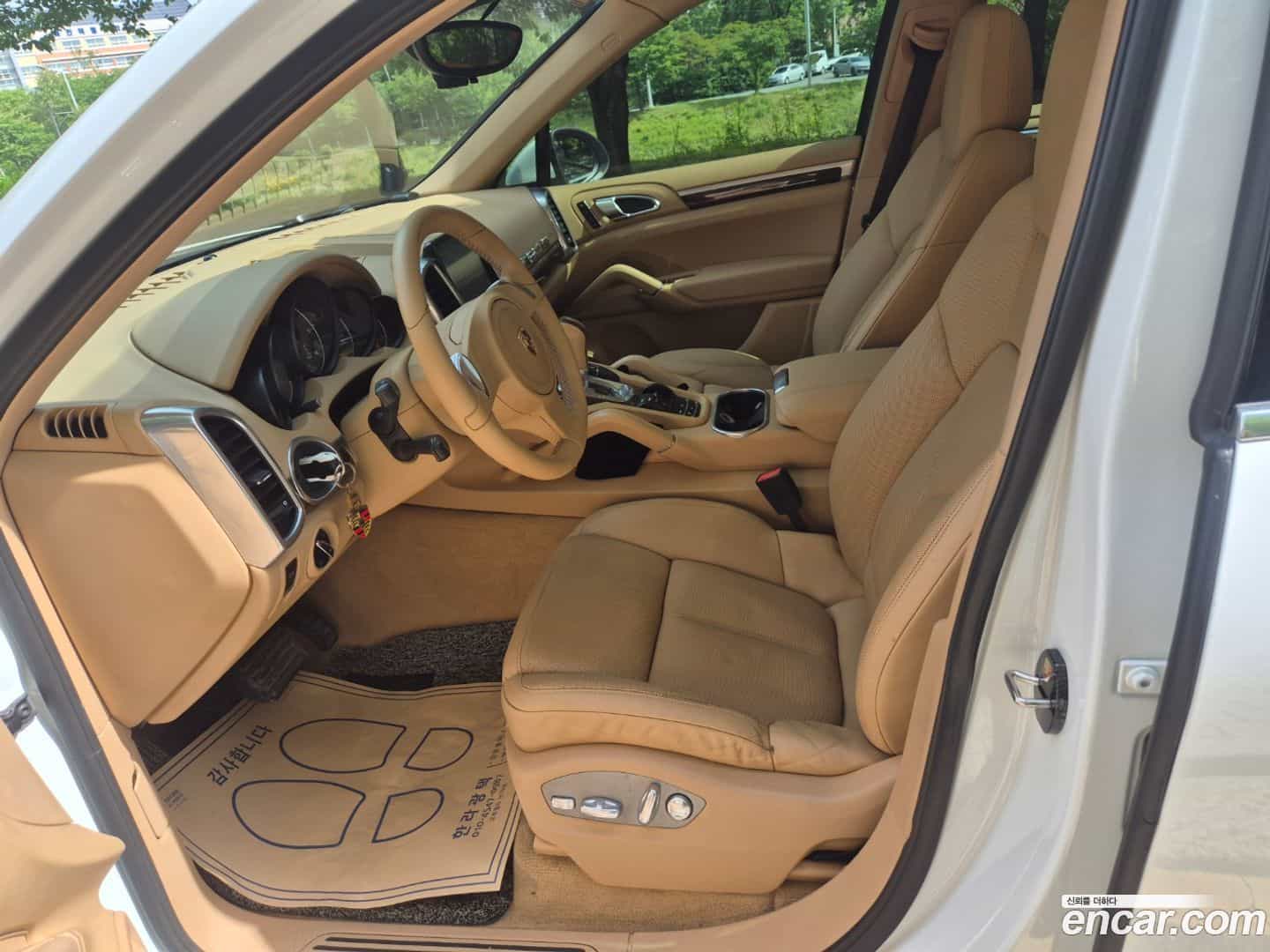 Cayenne Porsche 2012.3-OPTION-016