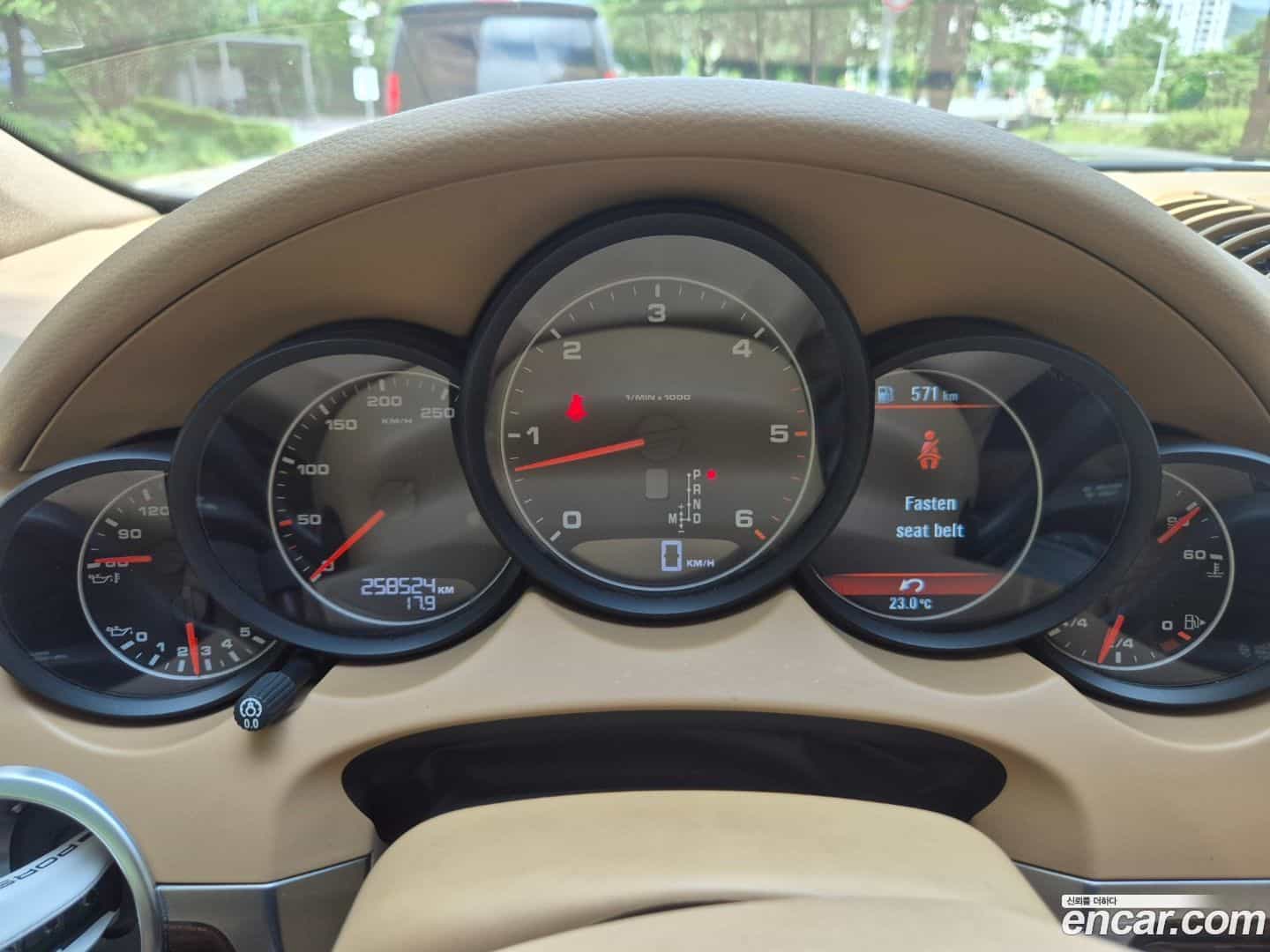 Cayenne Porsche 2012.3-OPTION-017