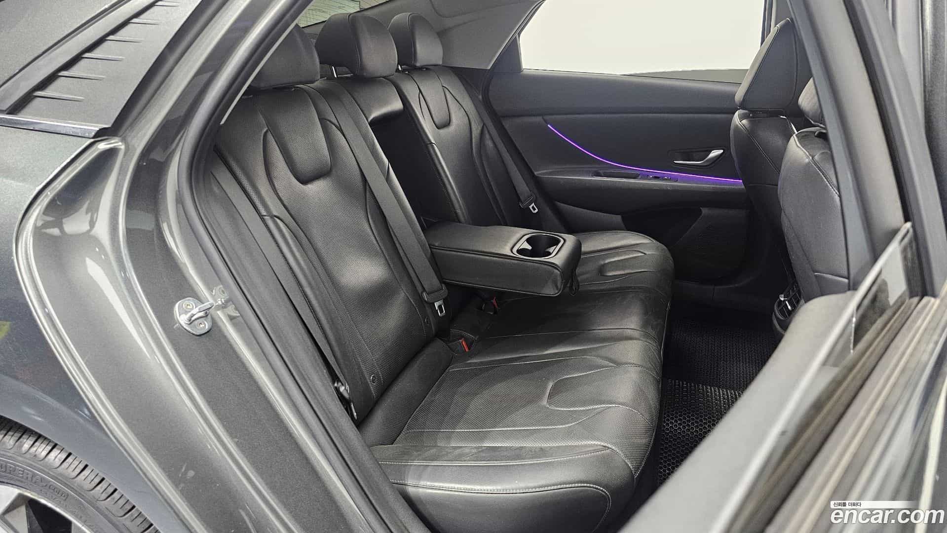 AVANTE Hyundai 2022.8-OPTION-015