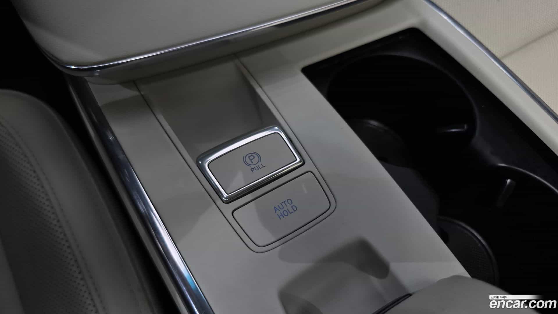 Grandeur Hyundai 2022.6-OPTION-041