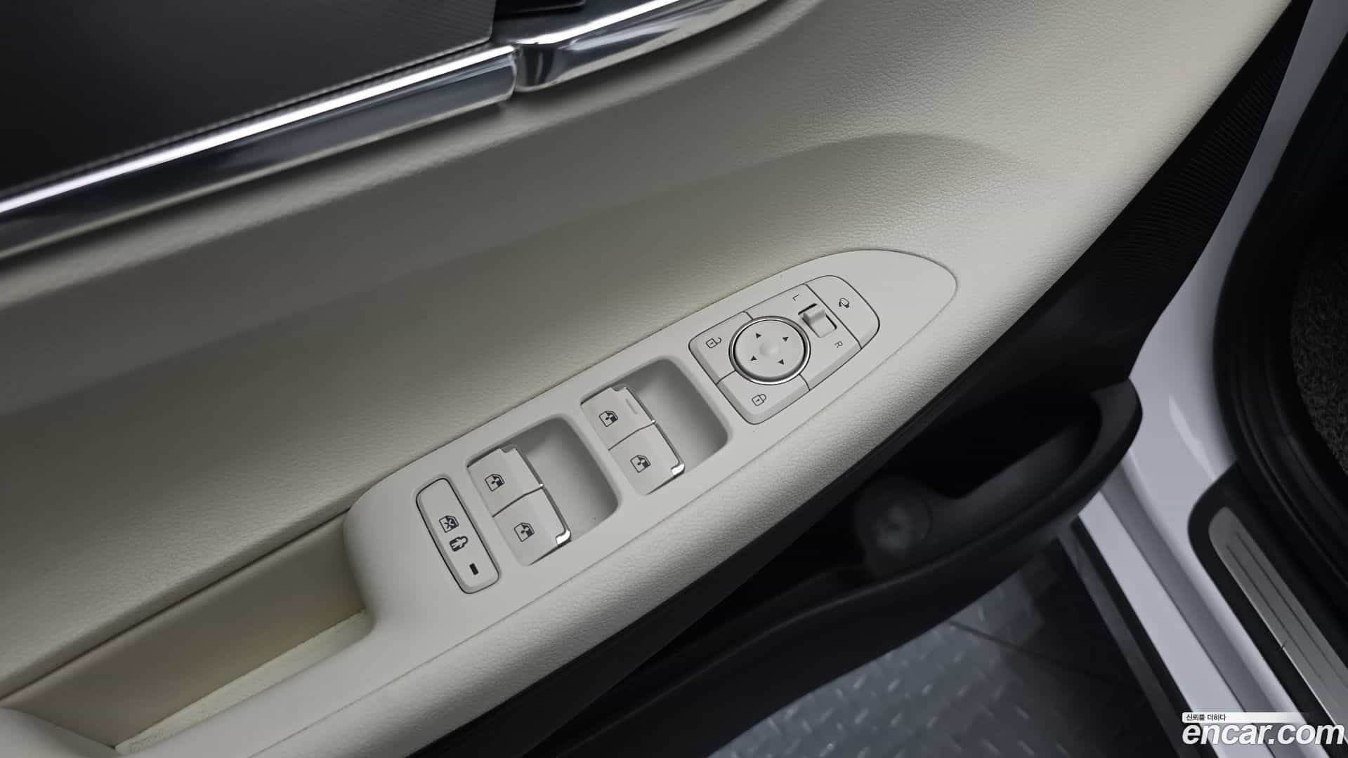 Grandeur Hyundai 2022.6-OPTION-043